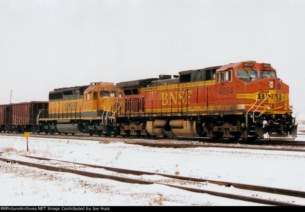 BNSF 4654 East